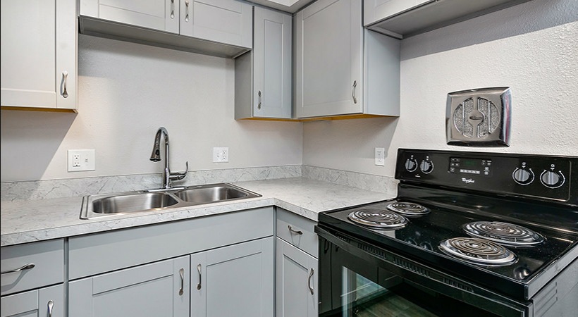 Renovated Townhome - Kitchen