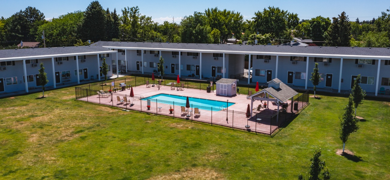 Charming Walkable Neighborhood 